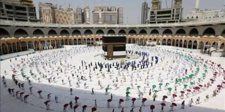 هل يجوز سفر الزوجة للعمرة بدون محرم؟.. أمين الفتوى يجيب