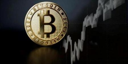 "بيتكوين" تتراجع إلى 74.6 ألف دولار تحت ضغط مخاوف الفائدة والتوترات الجيوسياسية