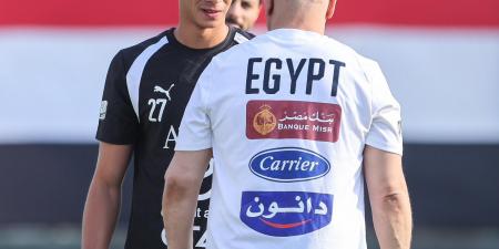 انضمام عمر مرموش وحمزة عبد الكريم لمعسكر منتخب مصر.. صور