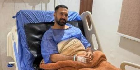 إصابة حسنى عبد ربه أثناء ذبح الأضحية وخياطة يده اليسرى 15 غرزة