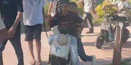 ركوب العجل ولعب الكرة.. الأطفال يقضون العيد في حدائق القناطر الخيرية (فيديو)