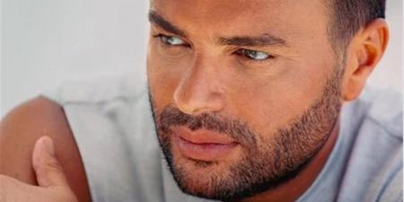 بعد الجدل حول الملحنين.. رامي صبري يوضح موقفه: "مش هرد على كل الأعمال"