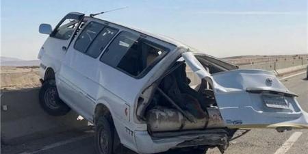إصابة 12 شخصًا في حادث إنقلاب ميكروباص بصحراوي المنيا الشرقي