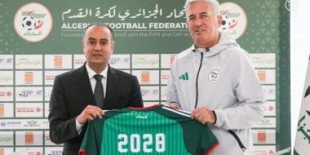 رسميًا.. الجزائر تمدد عقد بيتكوفيتش حتى 2028 قبل المونديال