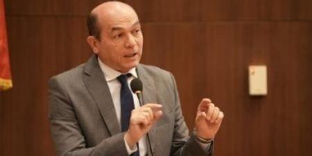 حمدى السطوحى: استكمال صيانة شبكات الصرف أولوية لحماية قرية القرنة التراثى