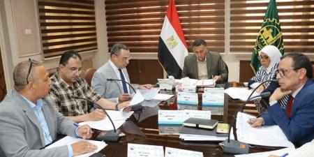 محافظ القليوبية: دعم المستثمرين وتطوير المناطق الصناعية أولوية لتحسين بيئة الاستثمار