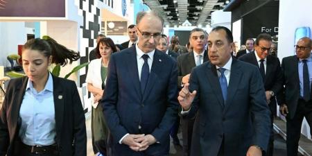 رئيس الوزراء يتفقد المعرض الطبي الإفريقي الخامس