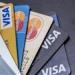 فيزا وماستركارد تقتربان من تسوية نزاع التجار بعد 20 عاما.. التفاصيل والرسوم