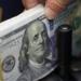 تراجع سعر الدولار اليوم في مصر بالبنوك وتأثيره على السوق المحلية