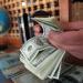 سعر الدولار اليوم السبت 2 مايو 2026 في محلات الذهب (ختام التعاملات)