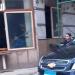 مواطن يشكر أمين شرطة: بيعرض حياته للخطر عشان محدش يمشي عكس الاتجاه (فيديو)