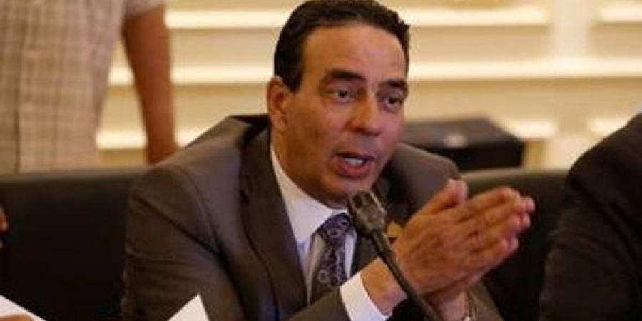 أبو
      العلا:
      قانون
      تنظيم
      المسؤولية
      الطبية
      خطوة
      لتنظيم
      العلاقة
      بين
      الطبيب
      والمريض