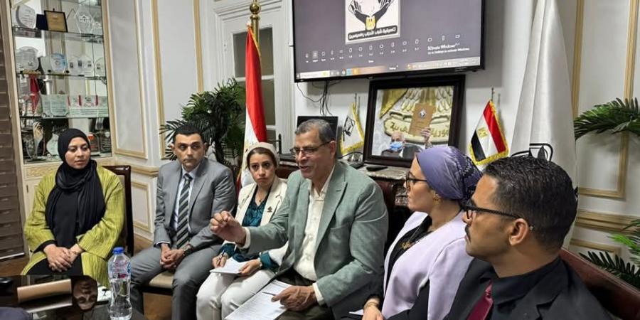 التنسيقية
      تناقش
      آثار
      الذكاء
      الاصطناعي
      والـ"reels"
      على
      الصحة
      النفسية
      والتماسك
      المجتمعي