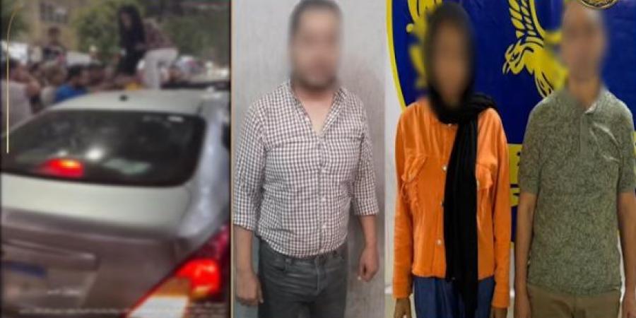 ضبط
      طرفي
      مشاجرة
      أتلافا
      سيارات
      بعضهما
      إثر
      مشاجرة
      بالسلام