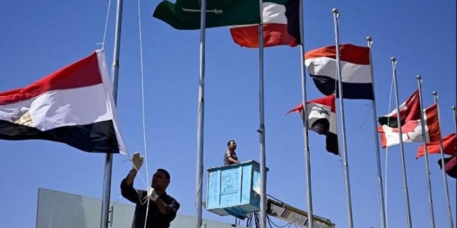 لمراسم
      "اتفاق
      شرم
      الشيخ"..
      محافظ
      جنوب
      سيناء
      يتابع
      الاستعدادات
      النهائية
      لاستضافة
      قادة
      العالم