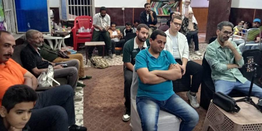 حاتم
      مرعي:
      "مسافة
      الحلو
      وارجعلك"
      وظف
      الحكي
      الشعري
      بأسلوب
      مشوق