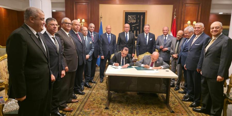 توقيع
      بروتوكول
      تعاون
      بين
      المحكمة
      الدستورية
      العليا
      ومحكمة
      النقض