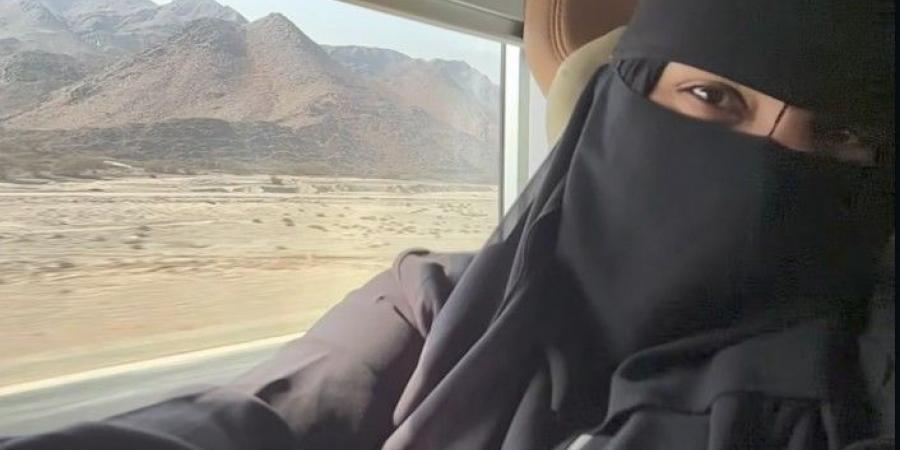 بالنقاب..
      شيماء
      سيف
      تفاجئ
      الجمهور
      بأحدث
      ظهور
      أثناء
      أداء
      مناسك
      العمرة
      |صور