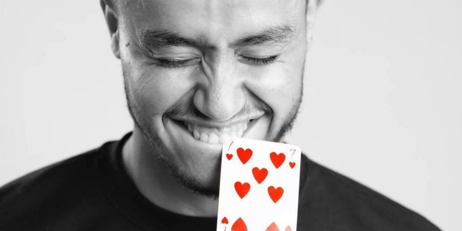 حسن
      مالك
      يجسّد
      صراع
      جيل
      يعيش
      بين
      الظهور
      والحقيقة
      في
      هيبتا
      2