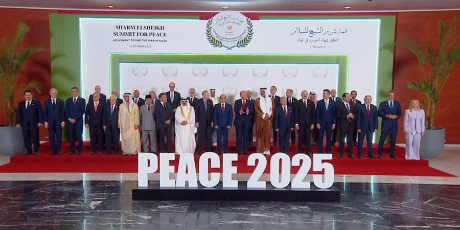 الخارجية
      البريطانية
      تقود
      مشاورات
      مغلقة
      لتنسيق
      جهود
      إعادة
      الإعمار
      في
      غزة