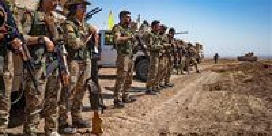 اتفاق
      مبدئي
      لدمج
      قوات
      سوريا
      الديمقراطية
      ضمن
      وزارتي
      الدفاع
      والداخلية
      في
      دمشق