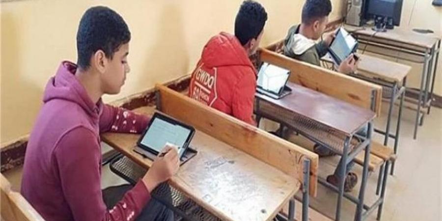 استكمال
      توزيع
      أجهزة
      التابلت
      المدرسي
      لطلاب
      الصف
      الأول
      الثانوي
      بالقاهرة