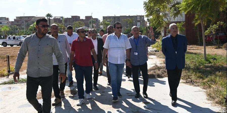 خطة
      متكاملة..
      "جهاز
      العاشر"
      يواصل
      رفع
      كفاءة
      شبكة
      الطرق
      الداخلية
      والرئيسية
      بالمدينة