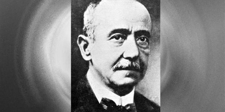 تعرف
      على
      أسباب
      نفى
      الإنجليز
      لـ
      "أمير
      الشعراء"
      إلى
      إسبانيا
