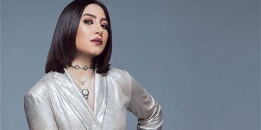 التحقيق
      مع
      المطربة
      بوسى
      فى
      بلاغها
      ضد
      مجهولين
      بعد
      منعها
      من
      السفر
