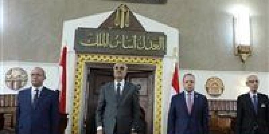المستشار
      محمد
      عيد
      محمد
      محجوب
      ضمن
      القائمة
      الوطنية
      لانتخابات
      النواب
      2025
      بمحافظة
      القاهرة
      مستقلا