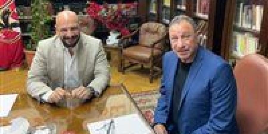 حازم
      هلال:
      فخور
      بالانضمام
      لقائمة
      الخطيب..
      وهدفنا
      مواصلة
      مسيرة
      الإنجازات