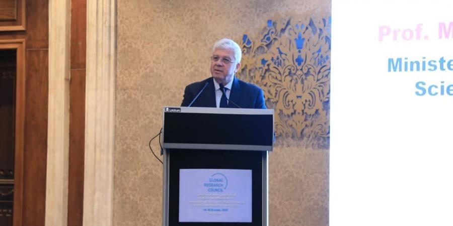 وزير
      التعليم
      العالي:
      مصر
      تعمل
      لتكون
      مركزًا
      دوليًا
      للبحث
      العلمي
      والابتكار