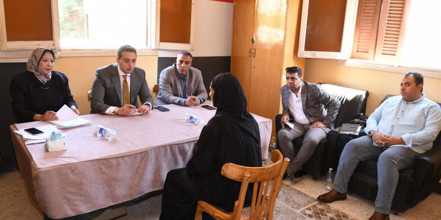 بناءً
      علي
      توجيهات
      محافظ
      الفيوم..
      القيادات
      التنفيذية
      تعقد
      لقاءات
      للمواطنين
      بمختلف
      مراكز
      المحافظة
