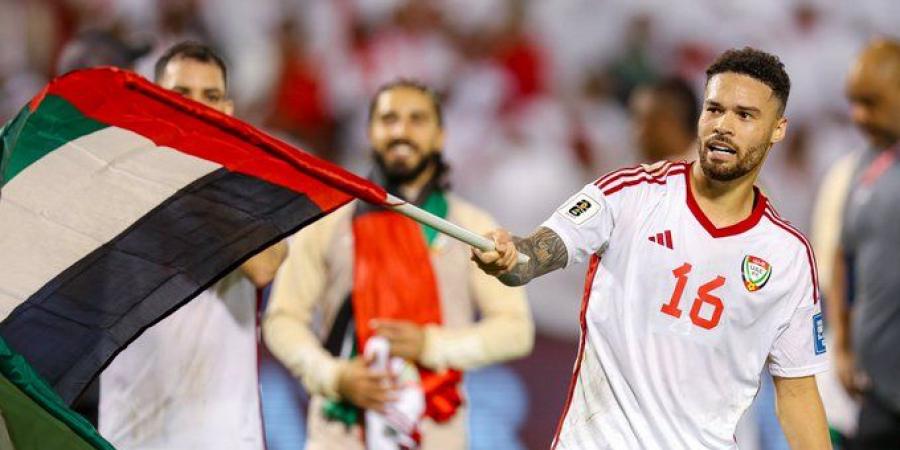 ميلوني
      لاعب
      منتخب
      الإمارات
      يهاجم
      التحكيم
      بعد
      مباراة
      قطر:
      شخص
      واحد
      دمر
      حلم
      بلد
      بأكمله