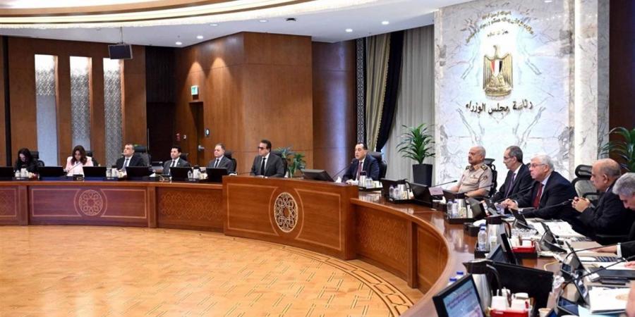 مجلس
      الوزراء
      يستعرض
      وثيقة
      الاستراتيجية
      الوطنية
      للبناء
      والعمران
      الأخضر