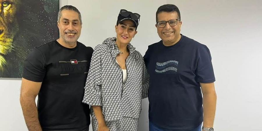 عاليا..
      غادة
      عبد
      الرازق
      تشارك
      في
      رمضان
      2026
      رفقة
      صبري
      فواز
      ومحمد
      رياض