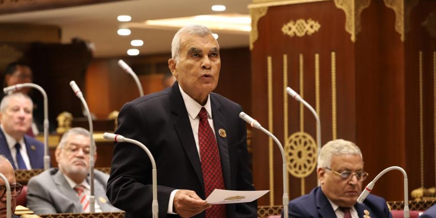 النائب
      ياسر
      جلال
      لتلفزيون
      تحيا
      مصر:
      ربنا
      يقدرني
      في
      وجودي
      في
      مجلس
      الشيوخ
      وأقدر
      أخدم
      المواطن