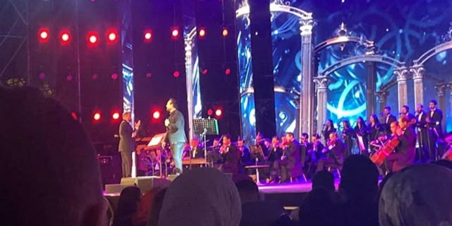 موجها
      تحية
      خاصة
      للجيش
      المصري..
      وائل
      جسار:
      مصر
      فخر
      العرب..
      وشرف
      كبير
      أغنّي
      في
      بلد
      عبد
      الحليم
      وأم
      كلثوم