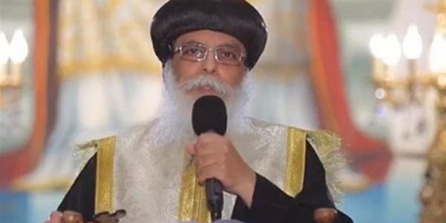 رَسَامة
      خريجي
      "الشهيد
      استفانوس"
      للشمامسة
      بكنيسة
      عذراء
      أرض
      الجولف