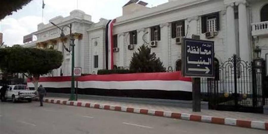 "فطروا
      أرز
      وطبيخ"..
      تسمم
      7
      أشخاص
      من
      أسرة
      واحدة
      في
      المنيا