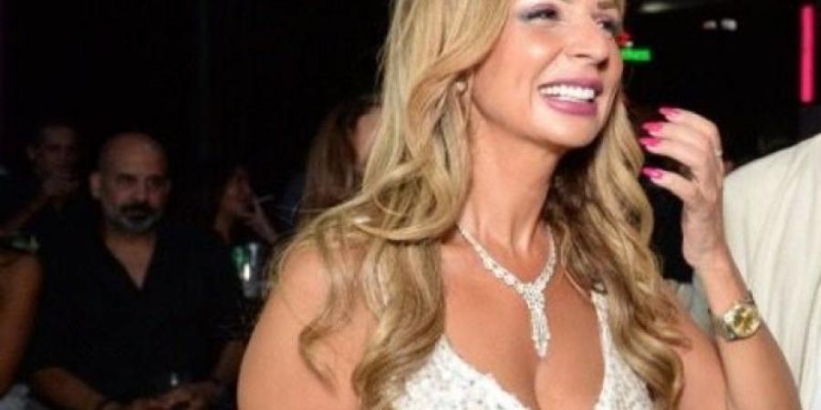 بعد
      صراع
      مع
      المرض..
      وفاة
      إعلامية
      عربية
      شهيرة
      (صورة)