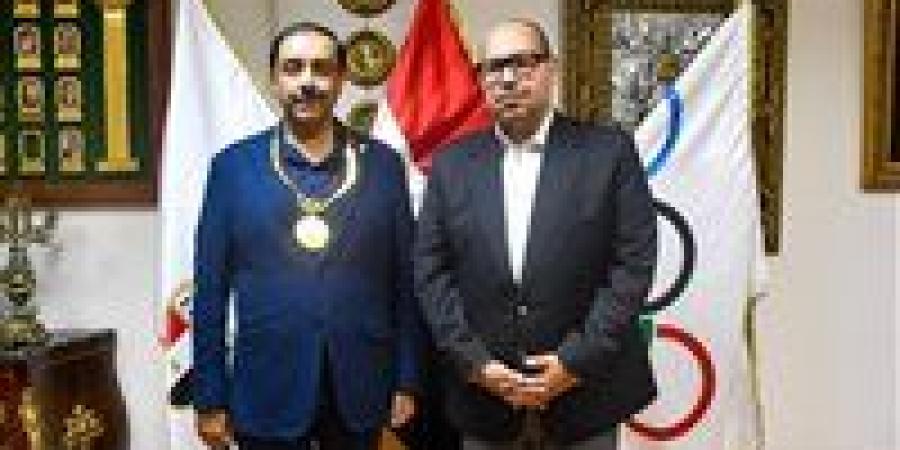 إدريس
      يمنح
      رئيس
      الاتحاد
      الدولي
      للهوكي
      القلادة
      الأولمبية
      ويتفقان
      على
      إنشاء
      ملعب