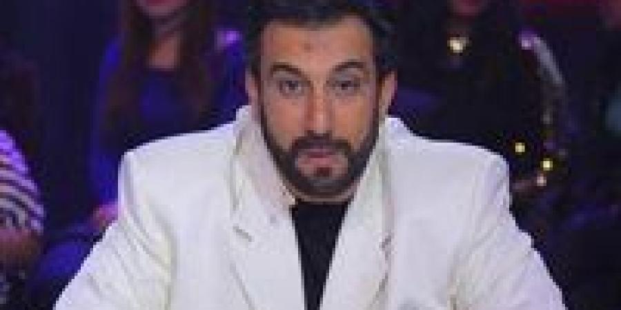 حسام
      حسني:
      «علي
      حميدة
      كان
      حابب
      ينقل
      الفن
      من
      مرسى
      مطروح
      للعالم»