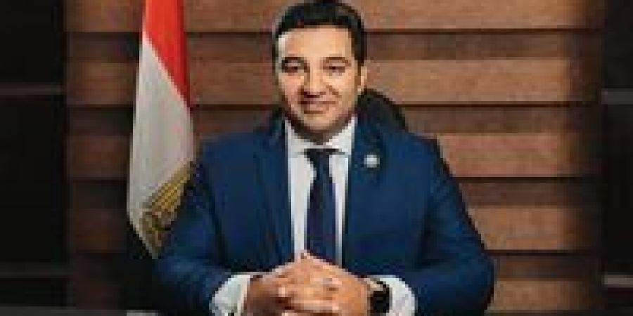 النائب
      محمود
      عصام:
      كلمة
      الرئيس
      السيسي
      تحمل
      رسائل
      أمل
      وتفاؤل
      بمستقبل
      مصر
