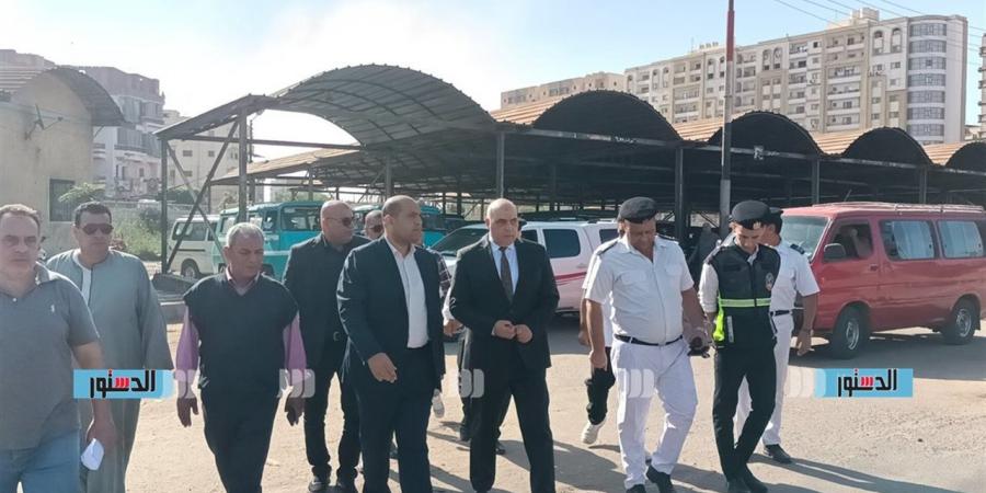 محافظ
      كفرالشيخ:
      إجراءات
      رادعة
      ضد
      مخالفي
      تعريفة
      الركوب
      الجديدة