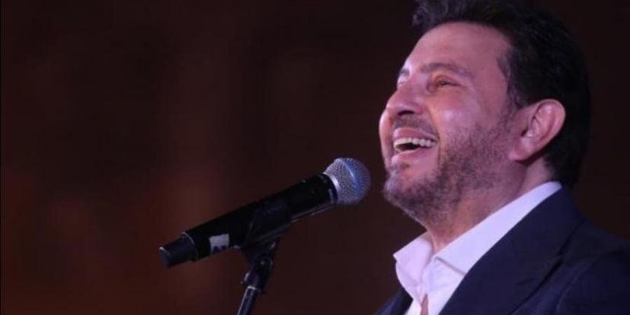 هاني
      شاكر
      يشعل
      ليالي
      الموسيقى
      العربية
      بأغانيه
      الخالدة
      ويقدّم
      "في
      حل"
      لأول
      مرة
      على
      المسرح