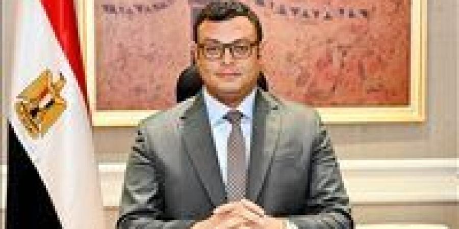 وزير
      الإسكان..
      بدء
      تنفيذ
      المرافق
      الرئيسية
      بمنطقة
      استثمارية
      على
      مساحة
      532
      فدانا
      بـ"حدائق
      العاصمة"