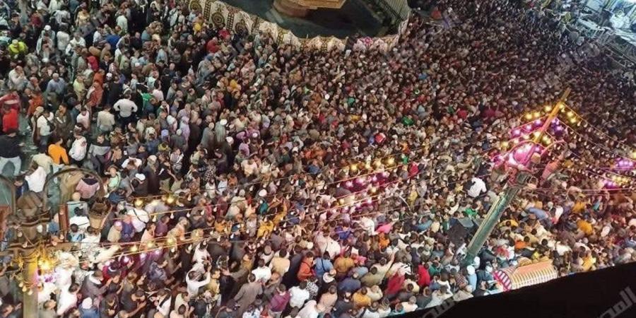 باحث
      إسلامي:
      السيد
      البدوي
      من
      أولياء
      الله
      الصالحين
      ويتبعه
      مئات
      الآلاف
      حول
      العالم