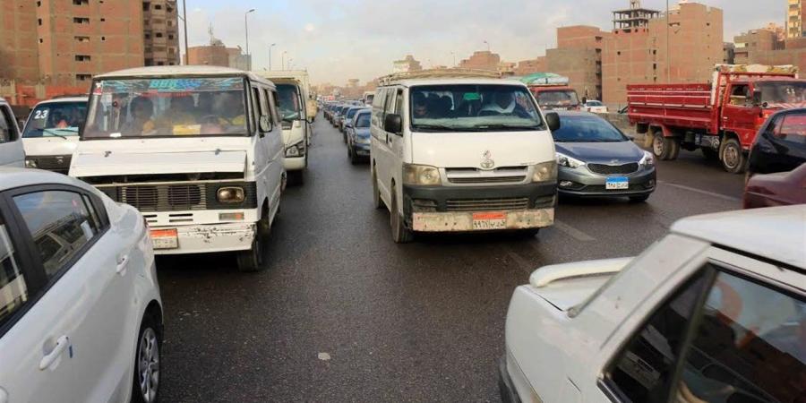 كثافات
      مرورية
      متوسطة
      على
      معظم
      محاور
      القاهرة
      والجيزة