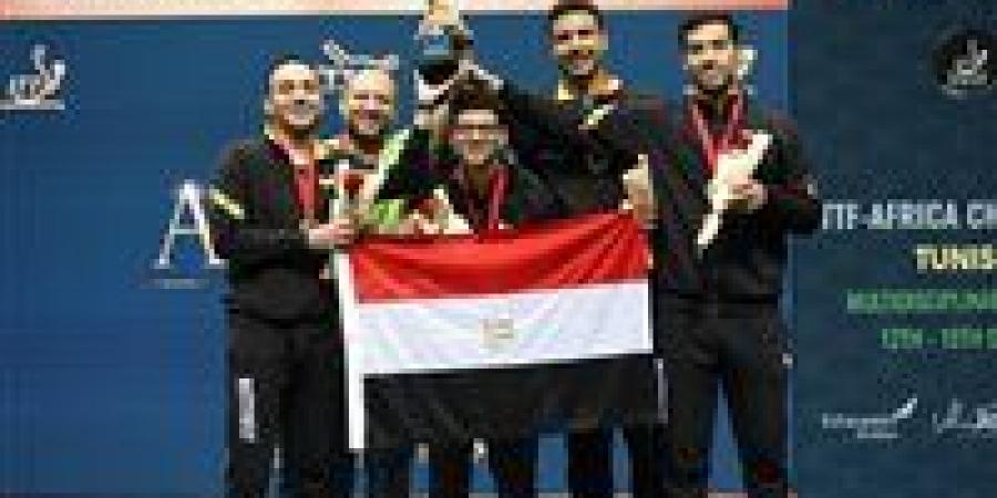 رئيس
      اتحاد
      تنس
      الطاولة
      يمنع
      نجله
      من
      الصعود
      لمنصة
      التتويج
      أفريقيا
